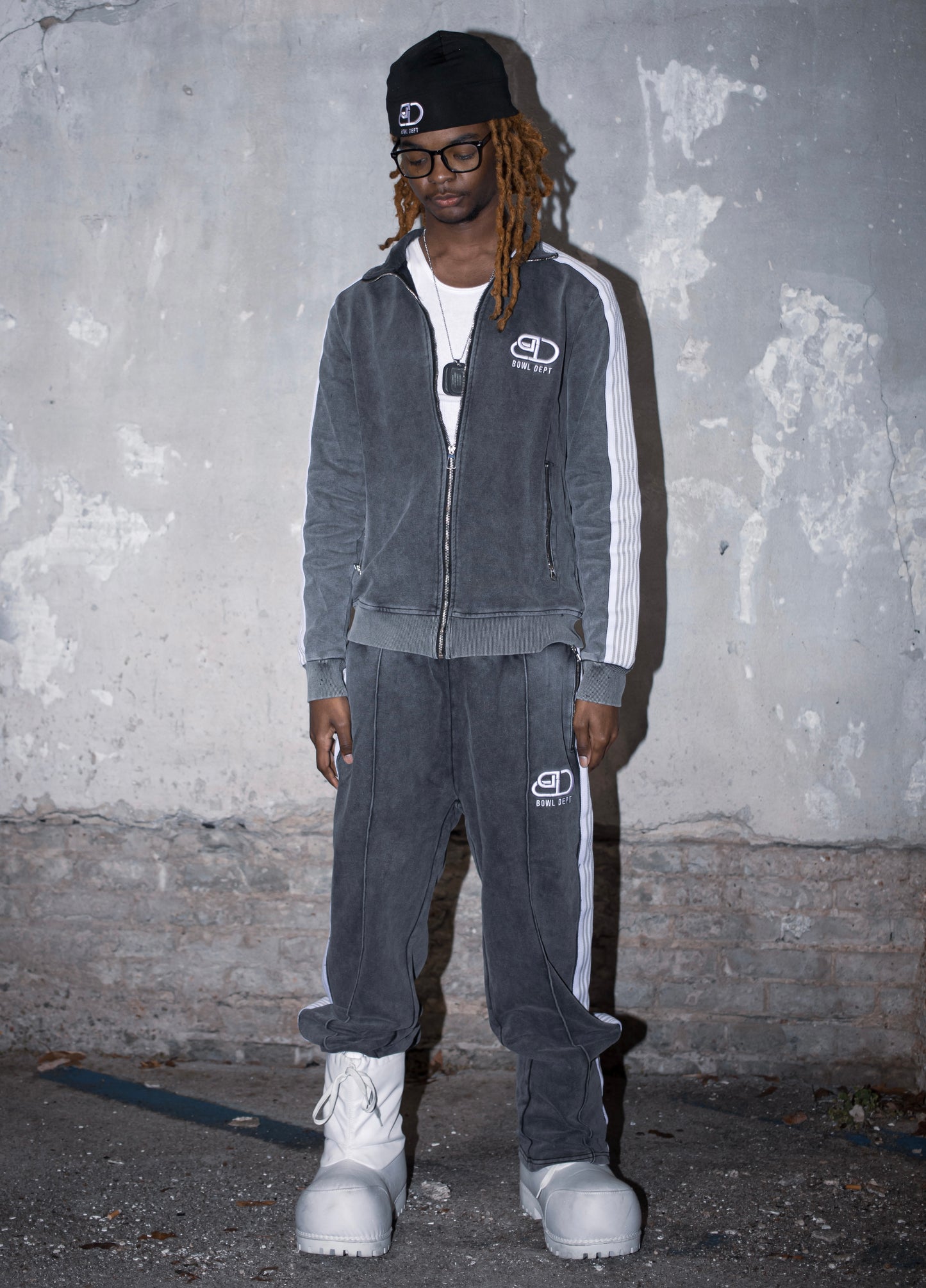 Cream & White lined Bowl Dept Trackset